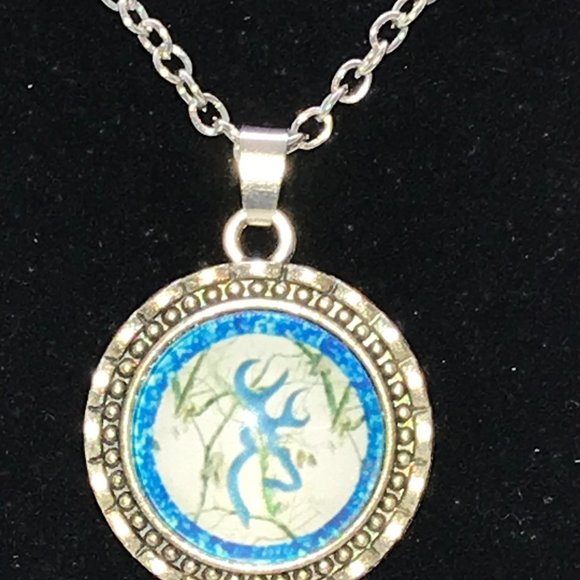 20 3/4" Blue and White Browning Cable Chain Necklace - Picture 4 of 6